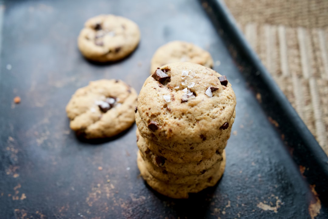 The Art of Drawing Readers In: Your attractive post title goes here brown-cookies-on-black-surface-4a3zmgxcyf8